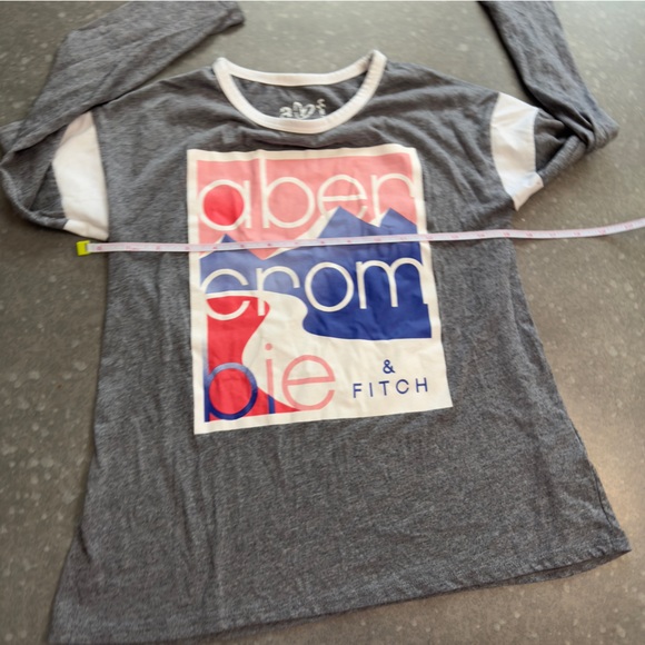 Abercrombie & Fitch Girl’s Top - Picture 4 of 5